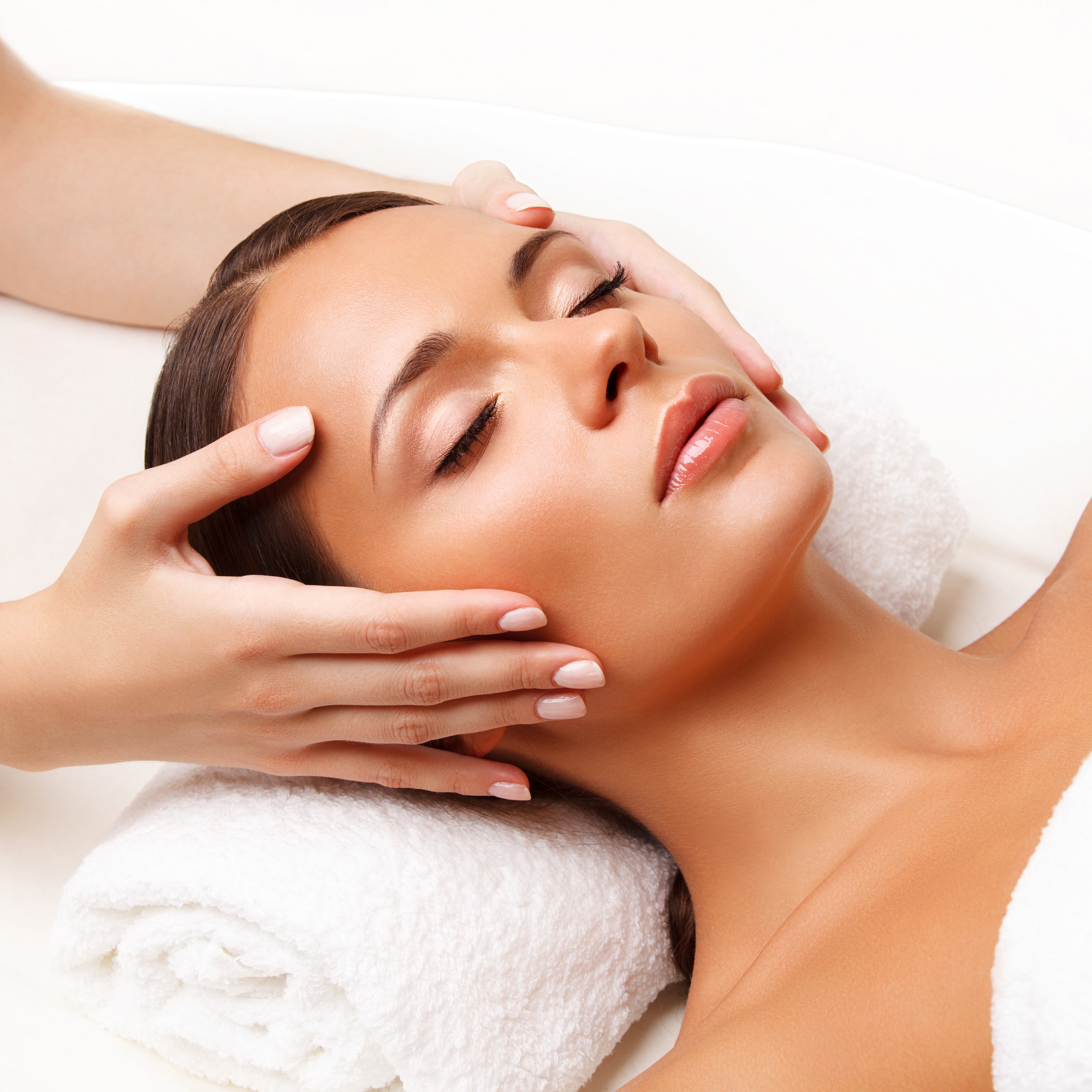 Read more about the article The Benefits of Chemical Peels