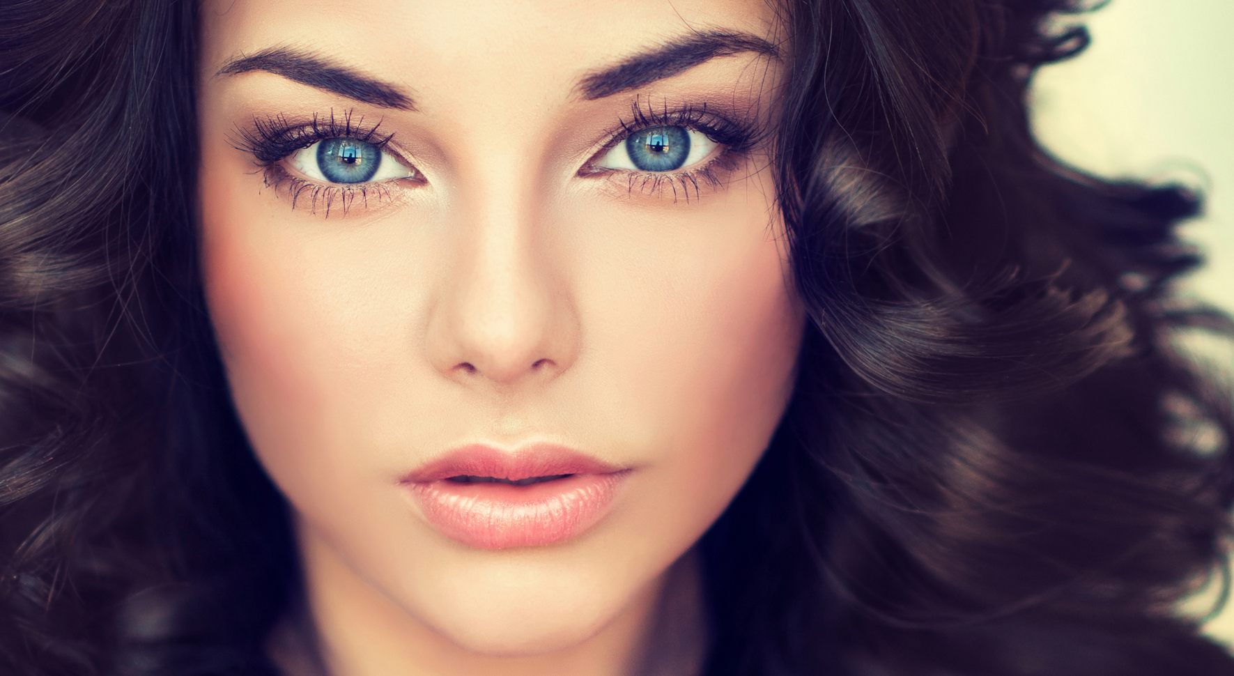 Read more about the article 8 Skincare Tips for Healthy, Glowing Skin